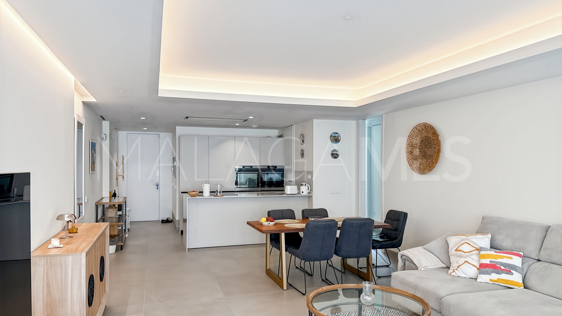 Appartement for sale in Estepona Puerto
