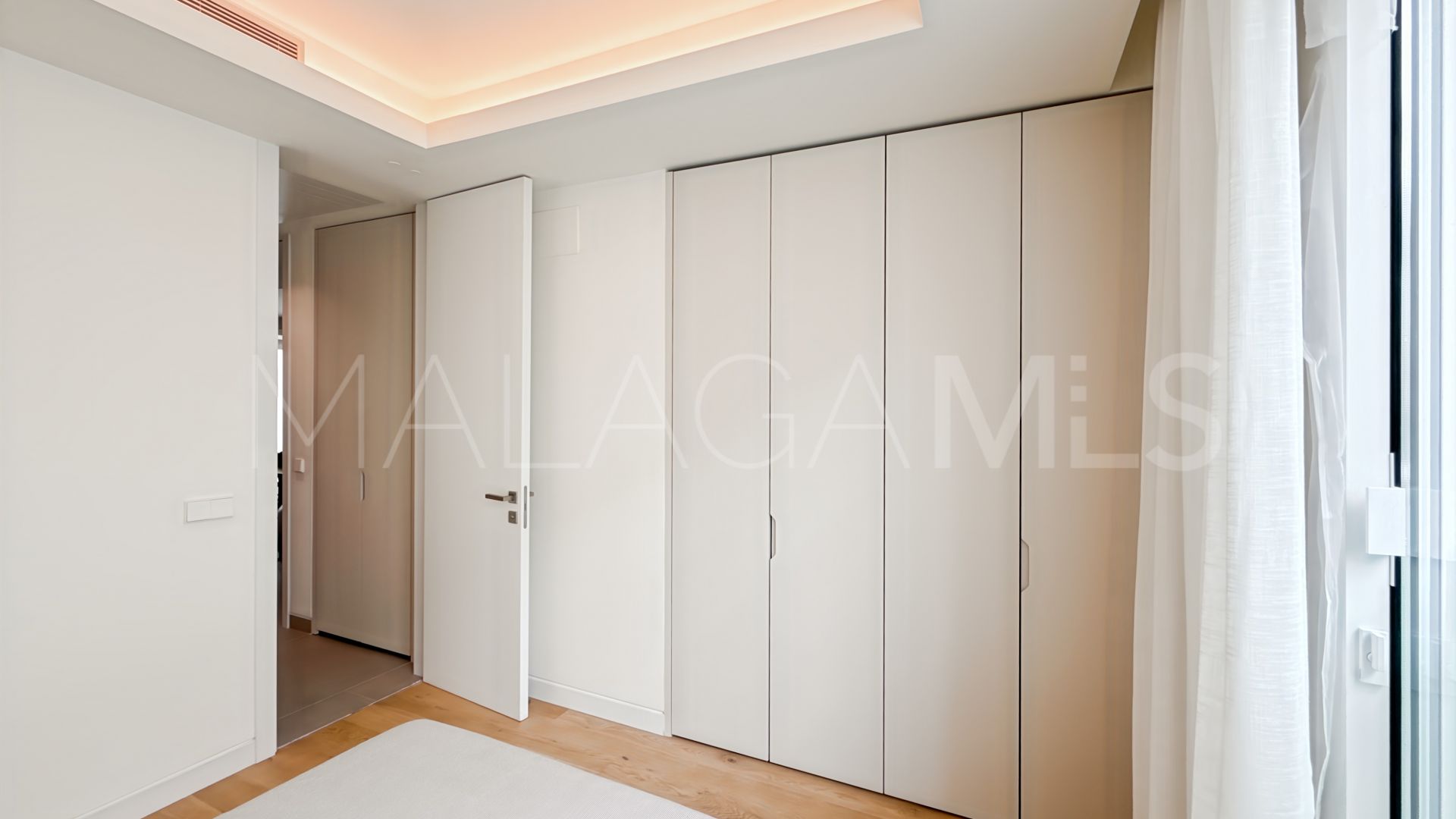 Appartement for sale in Estepona Puerto