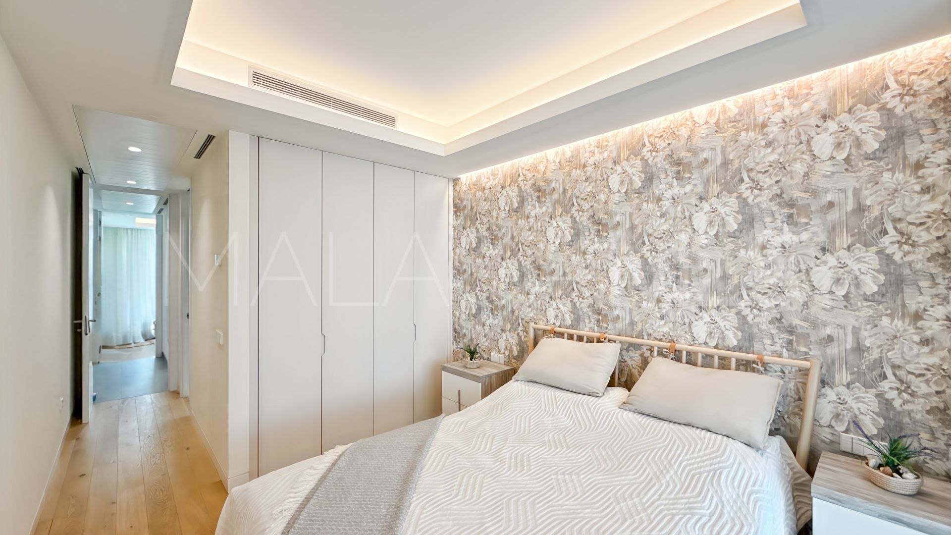 Appartement for sale in Estepona Puerto