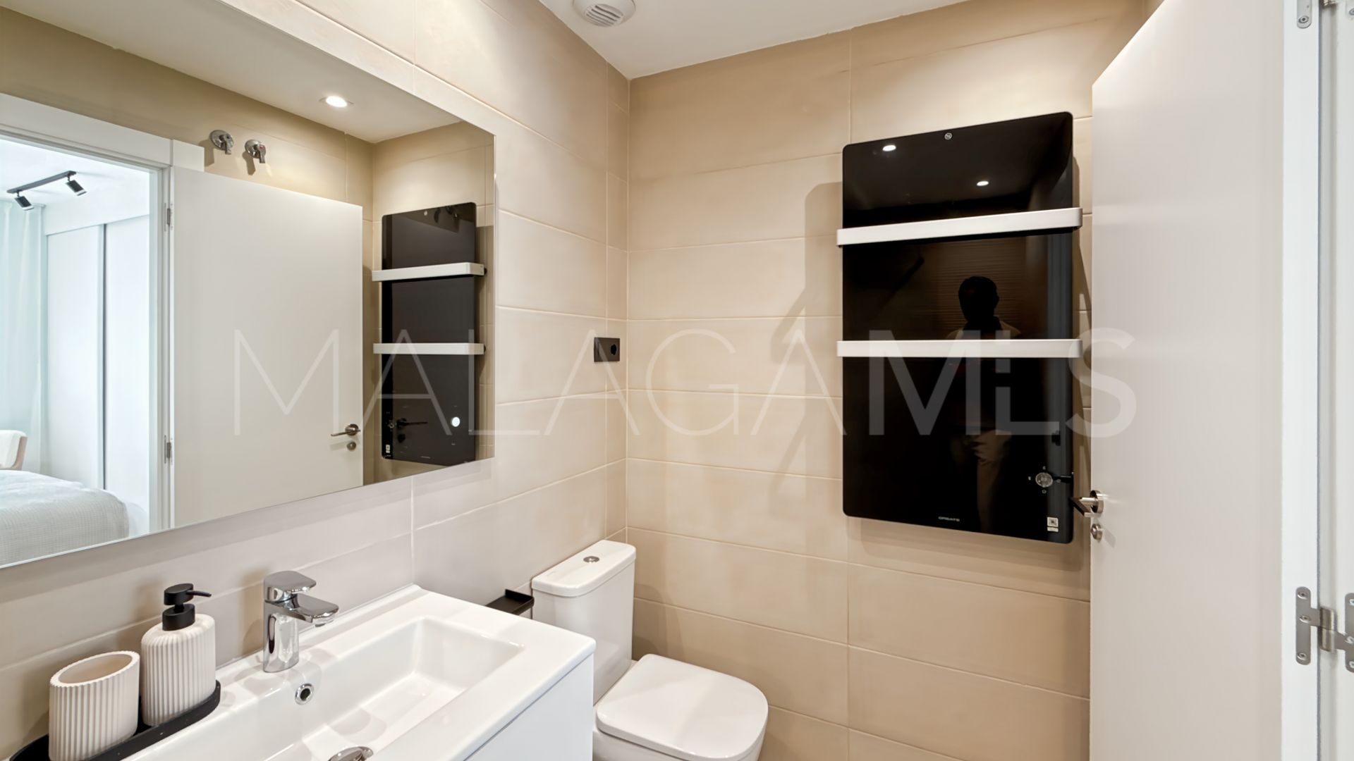 2 bedrooms apartment in Perchel Norte - La Trinidad for sale