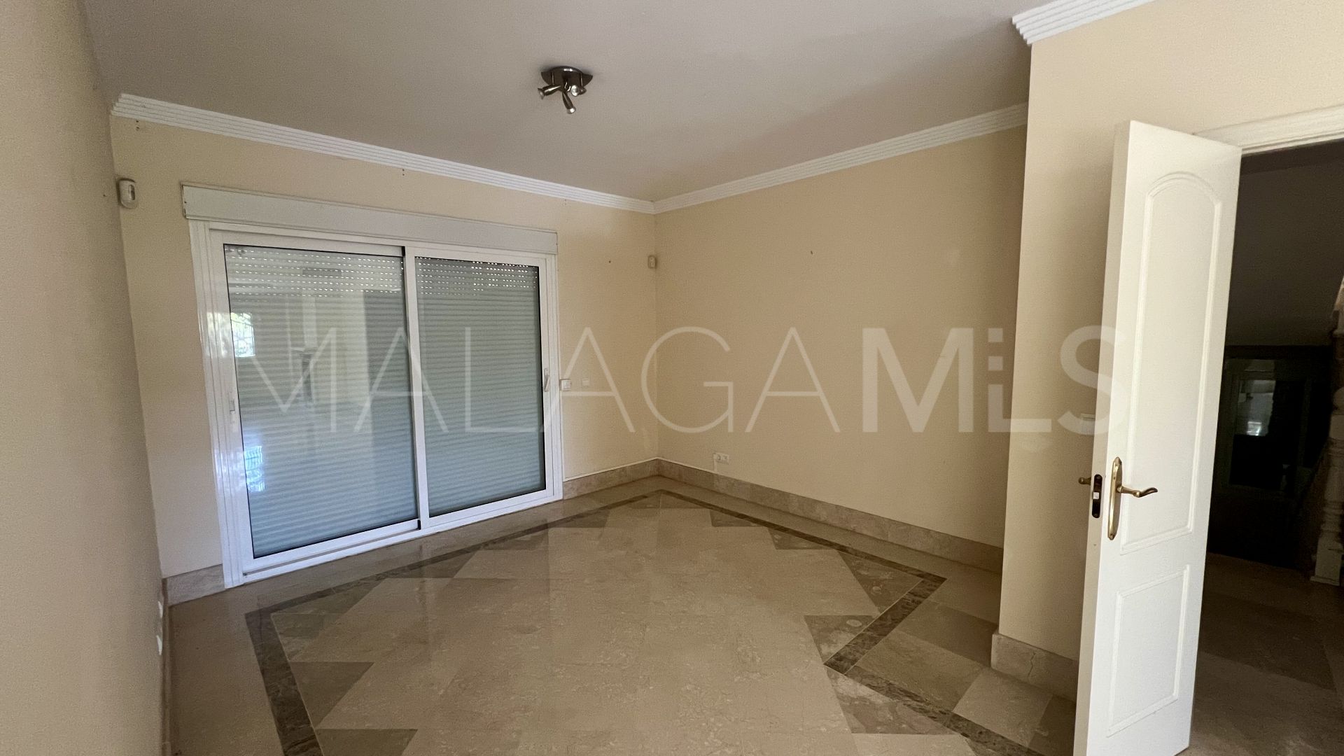 Villa for sale in Los Naranjos