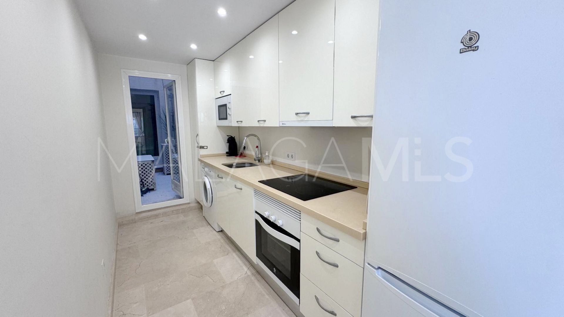 For sale Marbella Centro apartment with 2 bedrooms