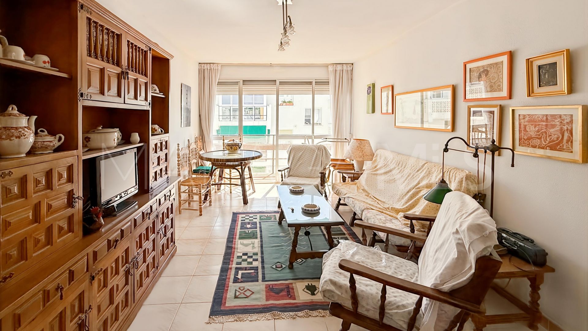 For sale flat in Estepona East
