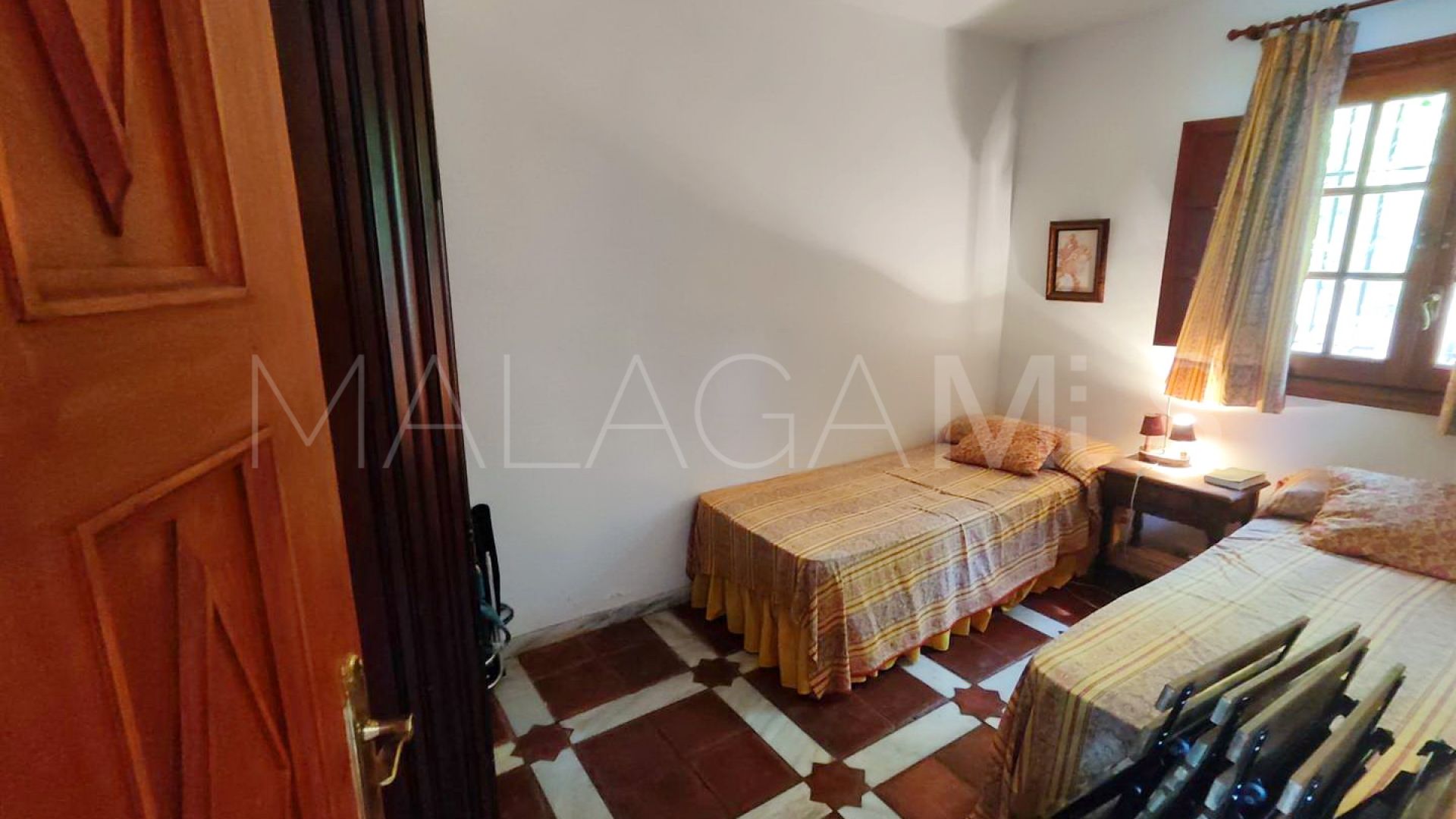 Maison de ville for sale in Guadalmina Baja