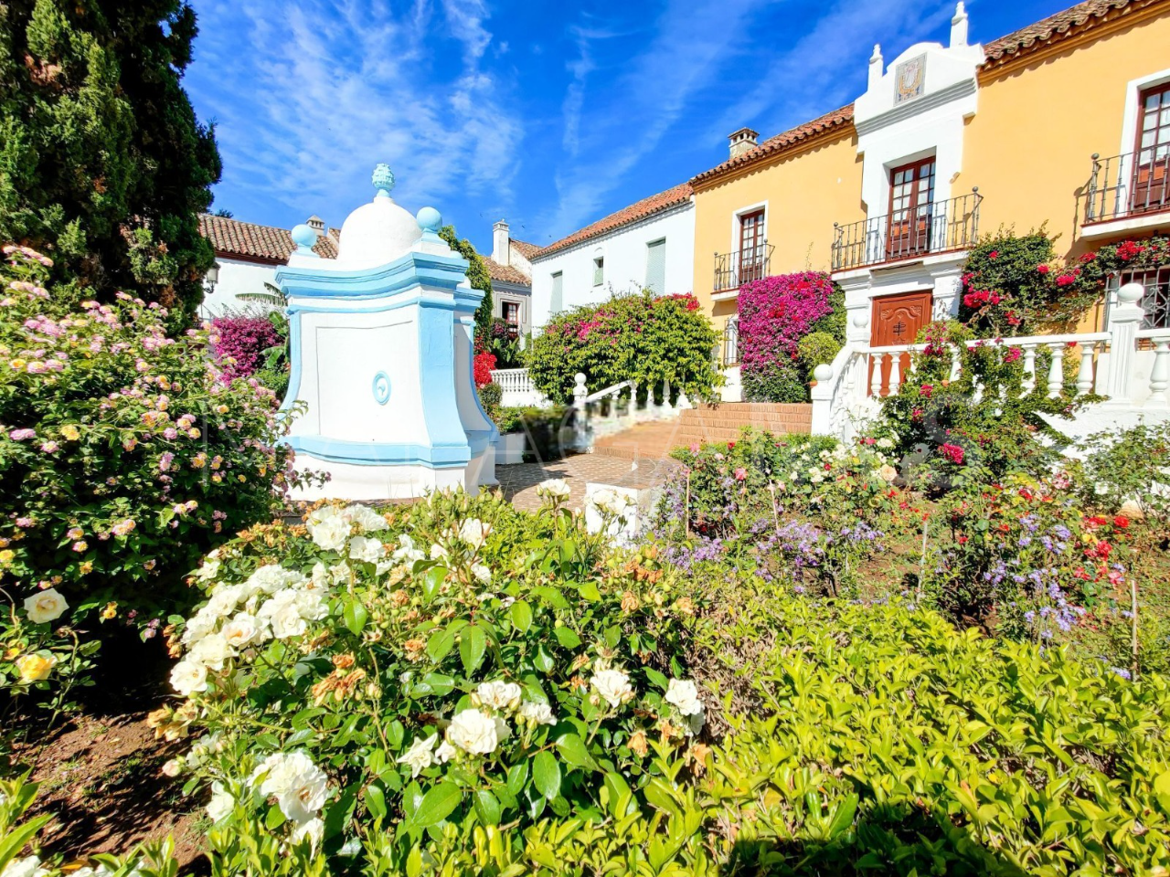 Maison de ville for sale in Guadalmina Baja
