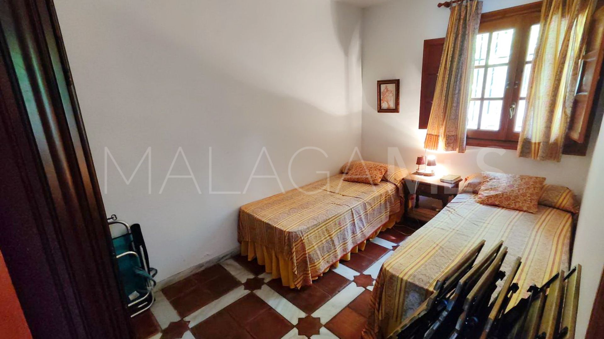 Maison de ville for sale in Guadalmina Baja