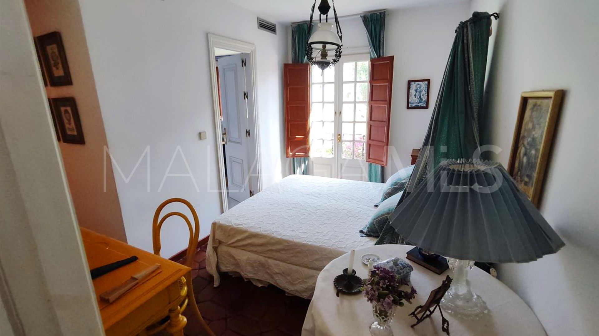 Maison de ville for sale in Guadalmina Baja