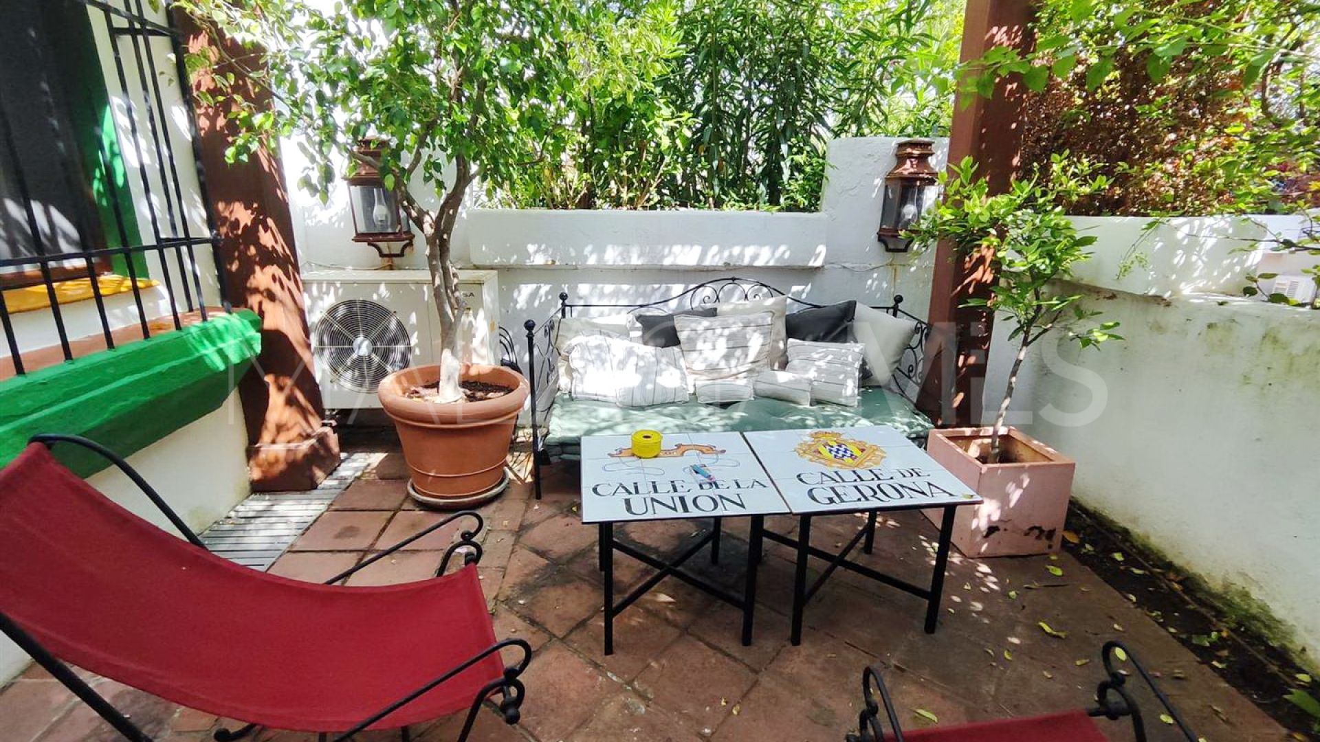Maison de ville for sale in Guadalmina Baja
