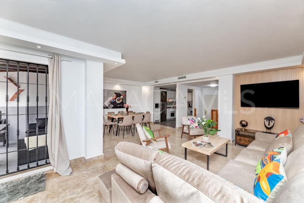 4 bedrooms Los Naranjos town house for sale