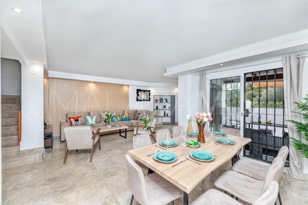 4 bedrooms Los Naranjos town house for sale