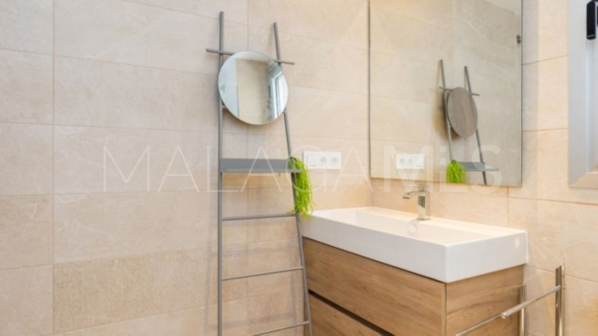 Wohnung for sale in Estepona Golf