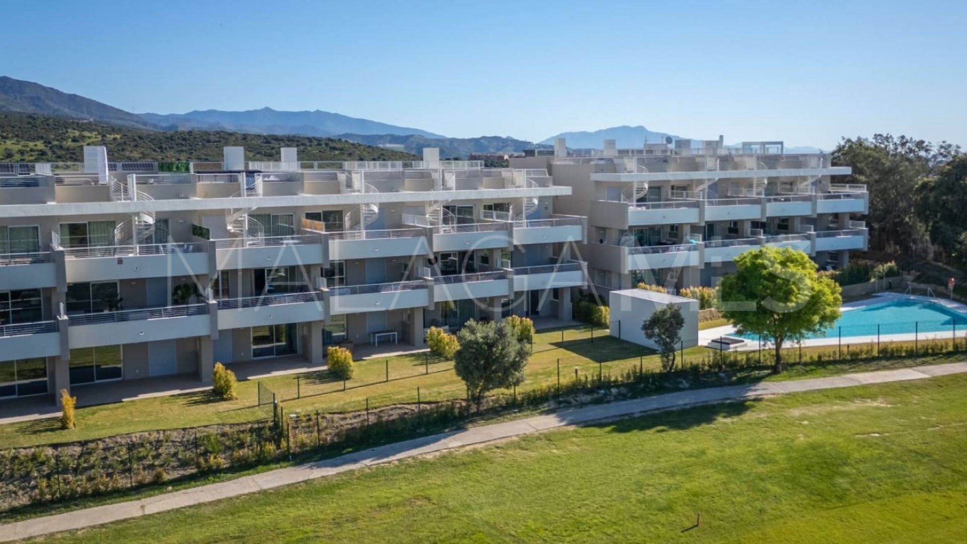 Wohnung for sale in Estepona Golf