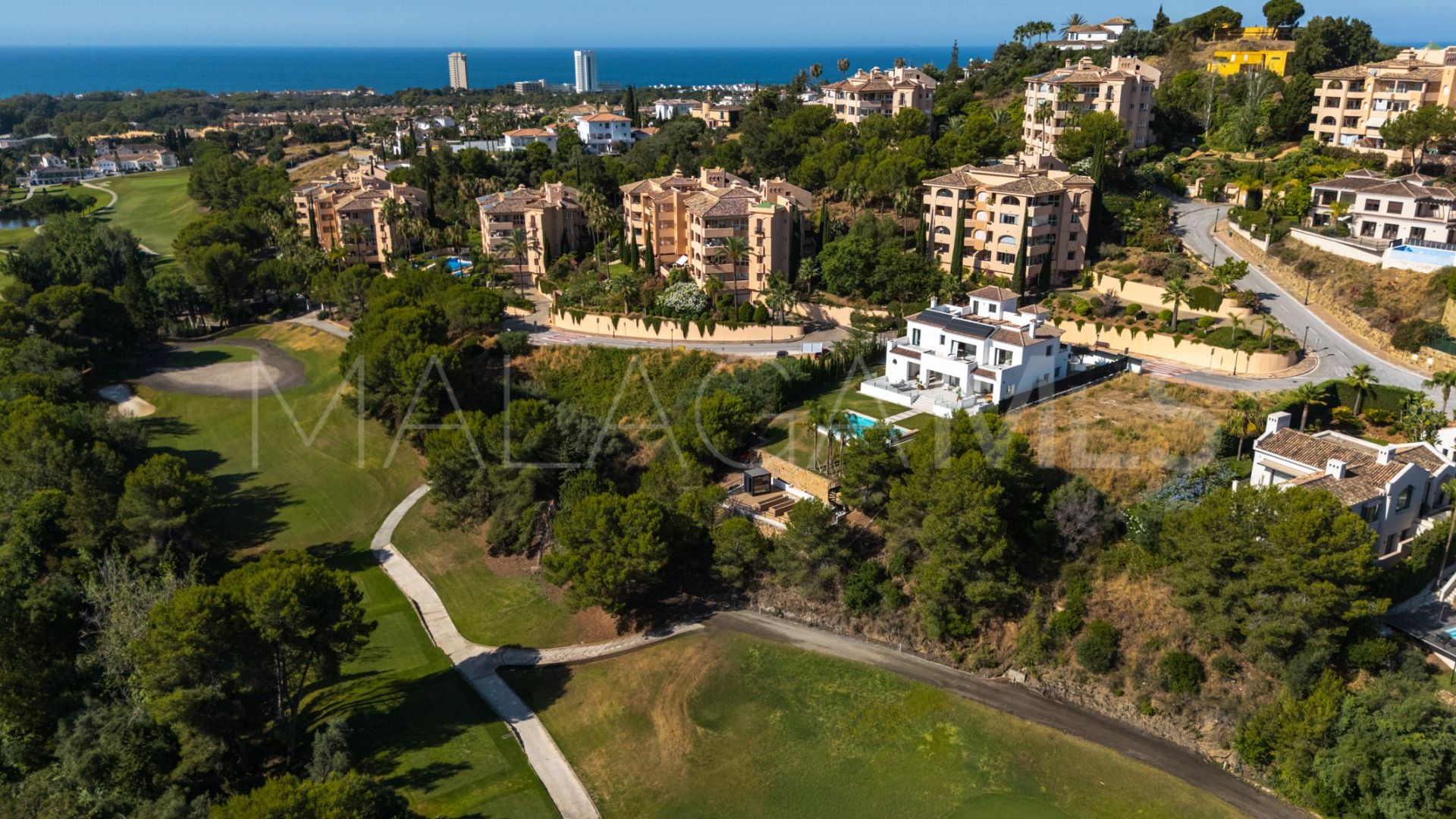 For sale villa in Elviria