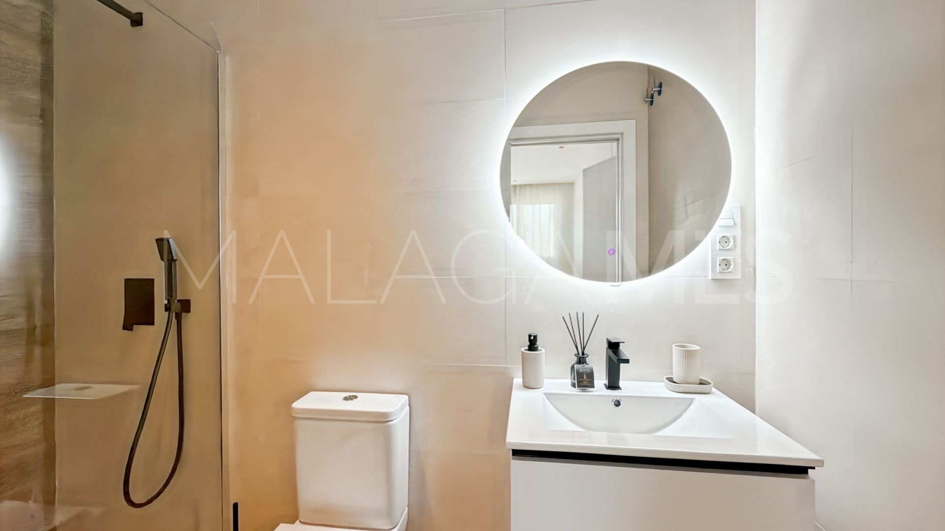 For sale apartment in Perchel Norte - La Trinidad with 2 bedrooms