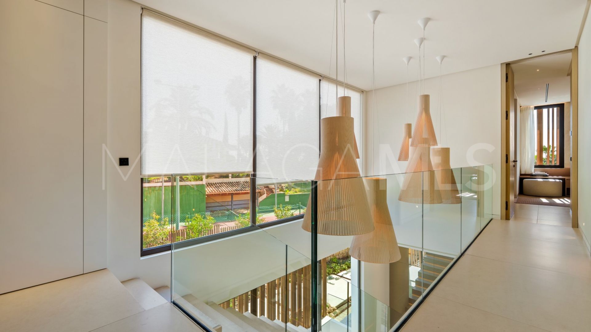 For sale 5 bedrooms villa in Marbella Golden Mile