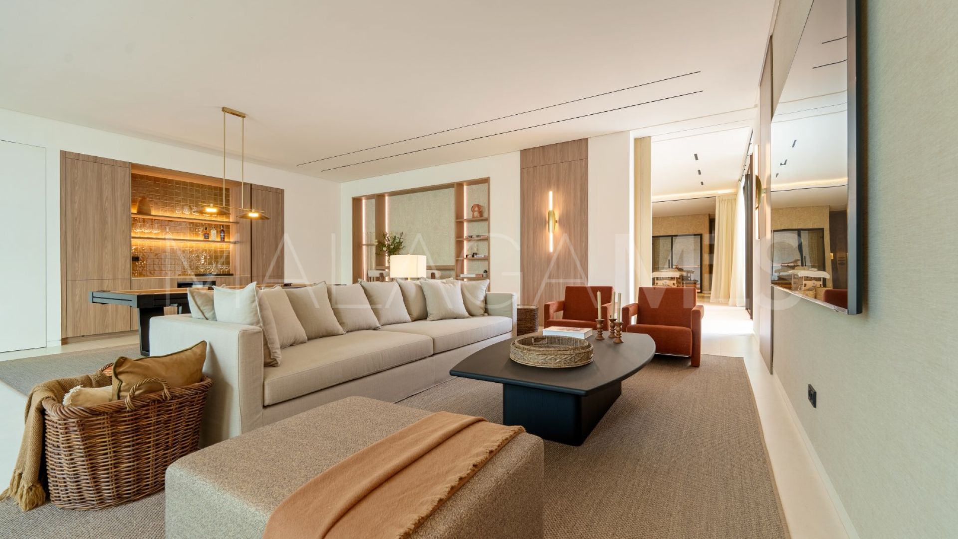 For sale 5 bedrooms villa in Marbella Golden Mile