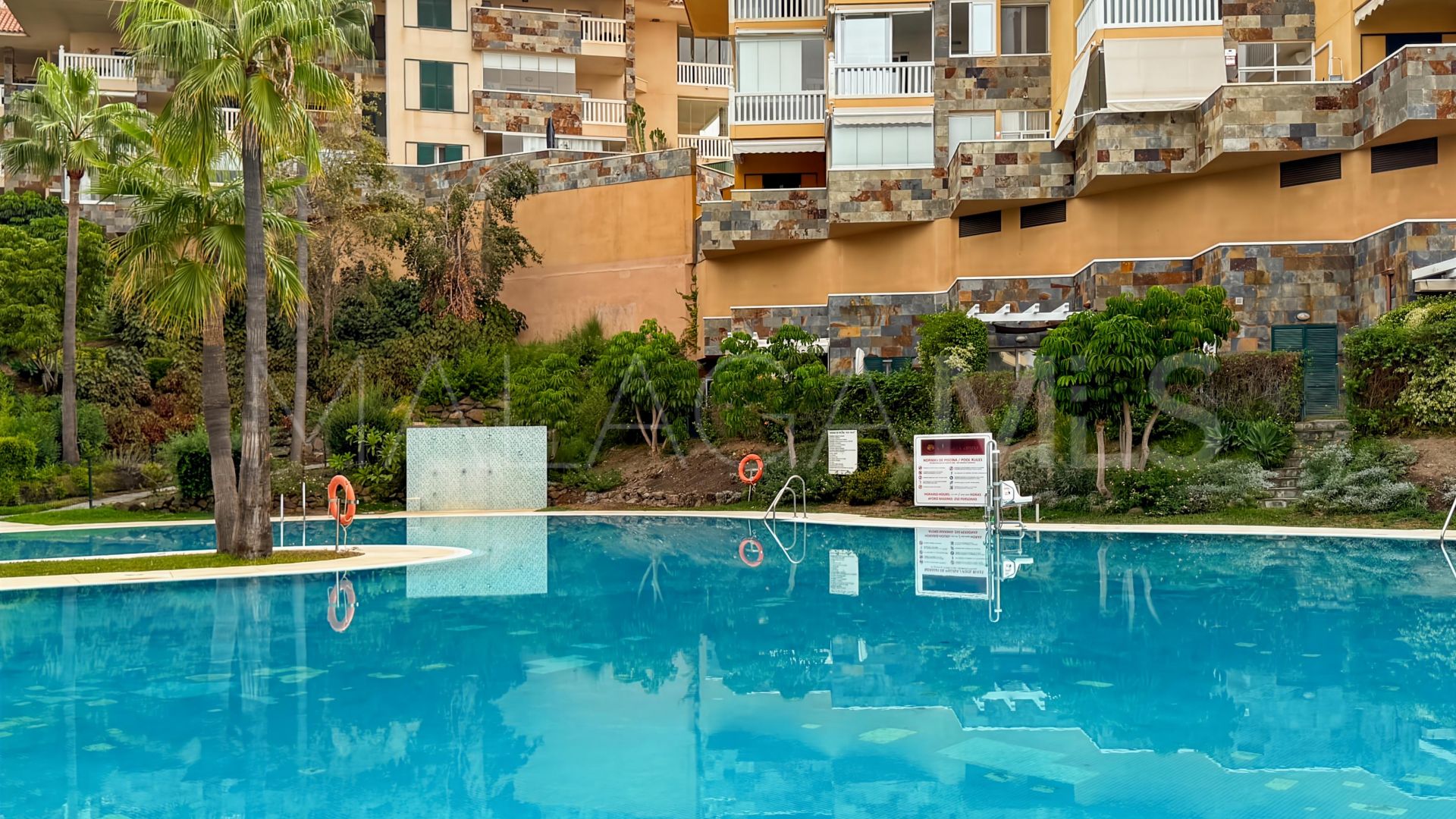 Se vende Ático de 2 bedrooms in El Higueron