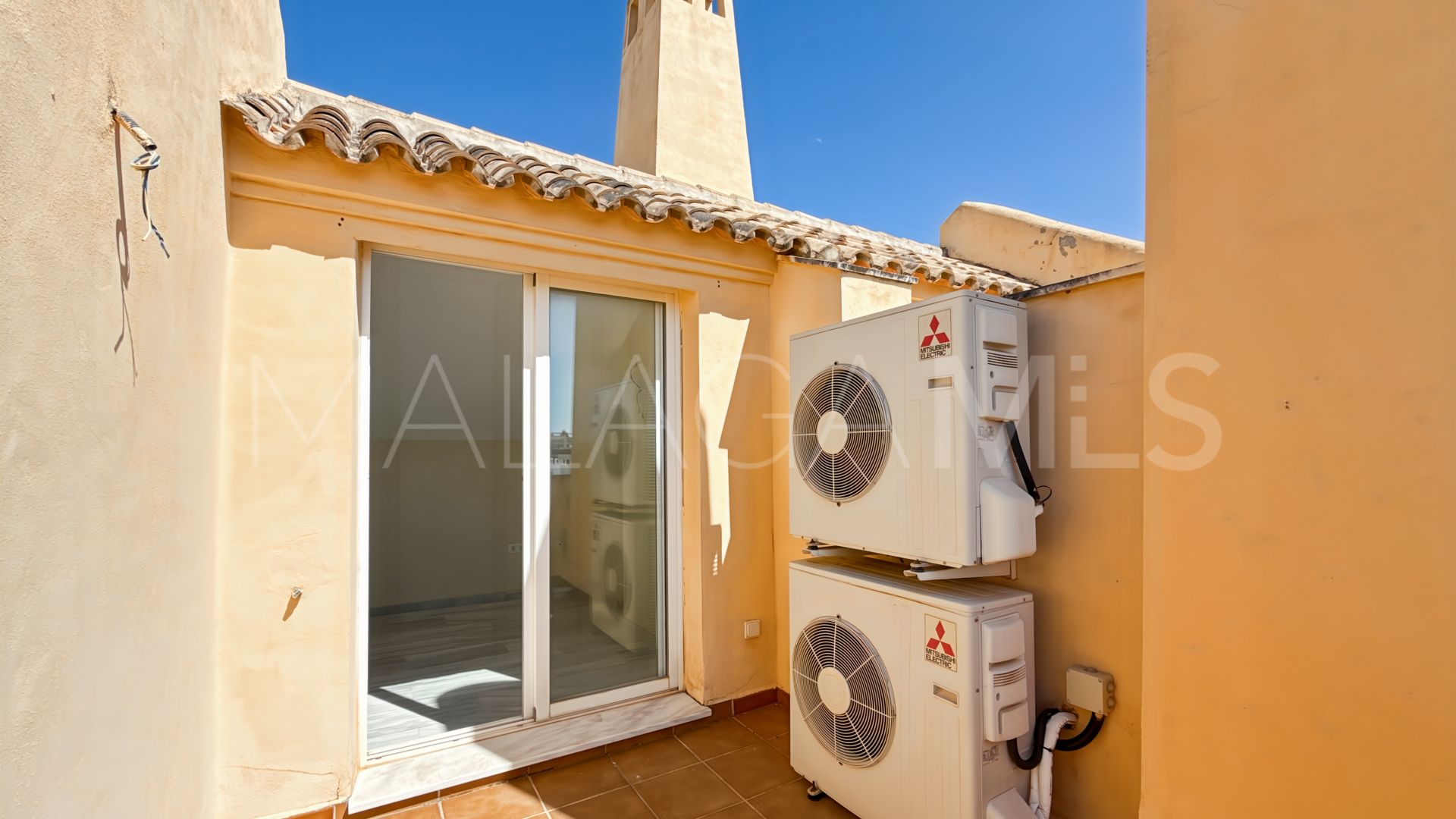 For sale town house in Calypso