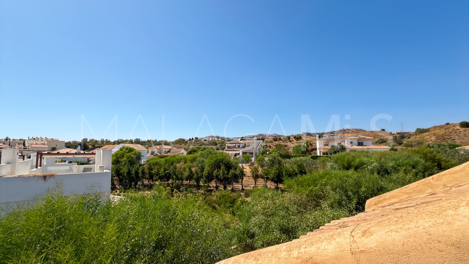 For sale town house in Calypso