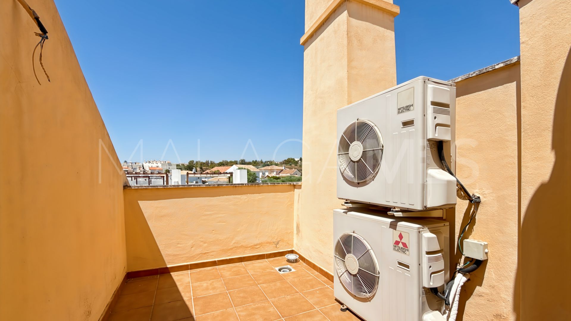 For sale town house in Calypso
