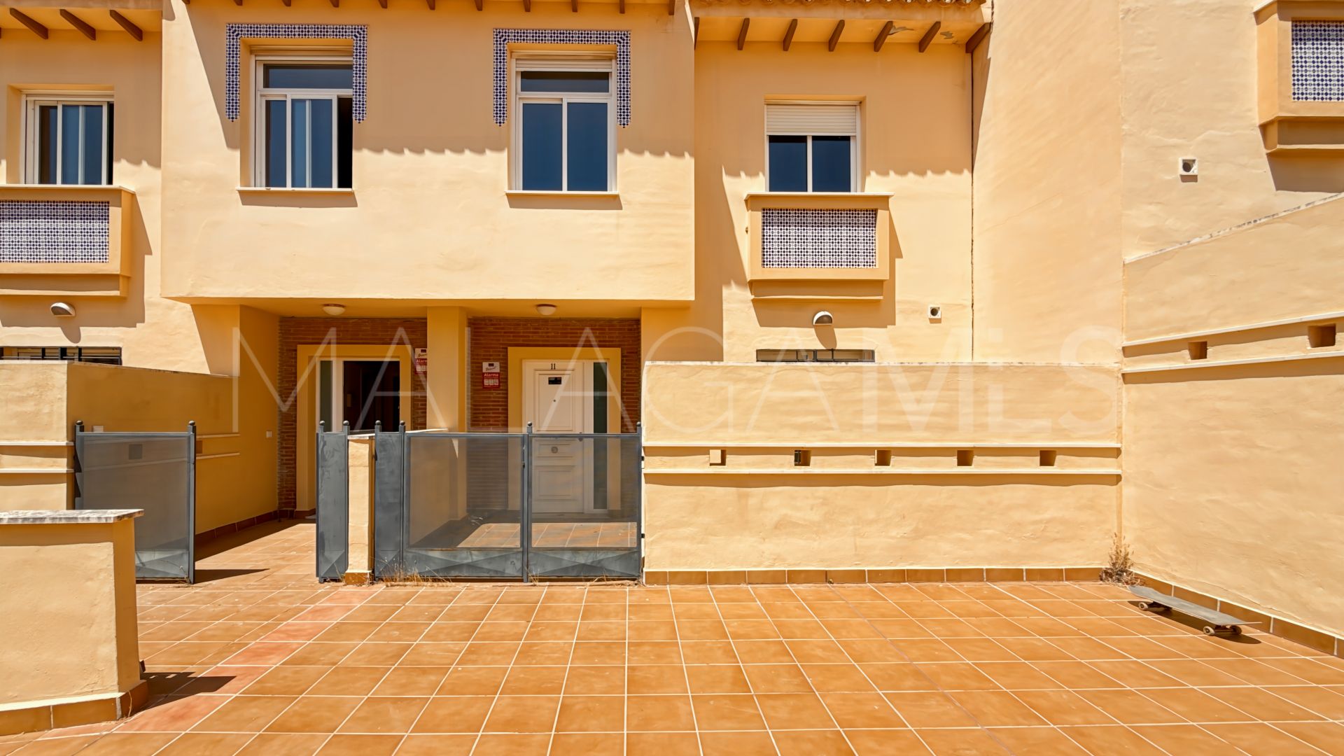 For sale town house in Calypso