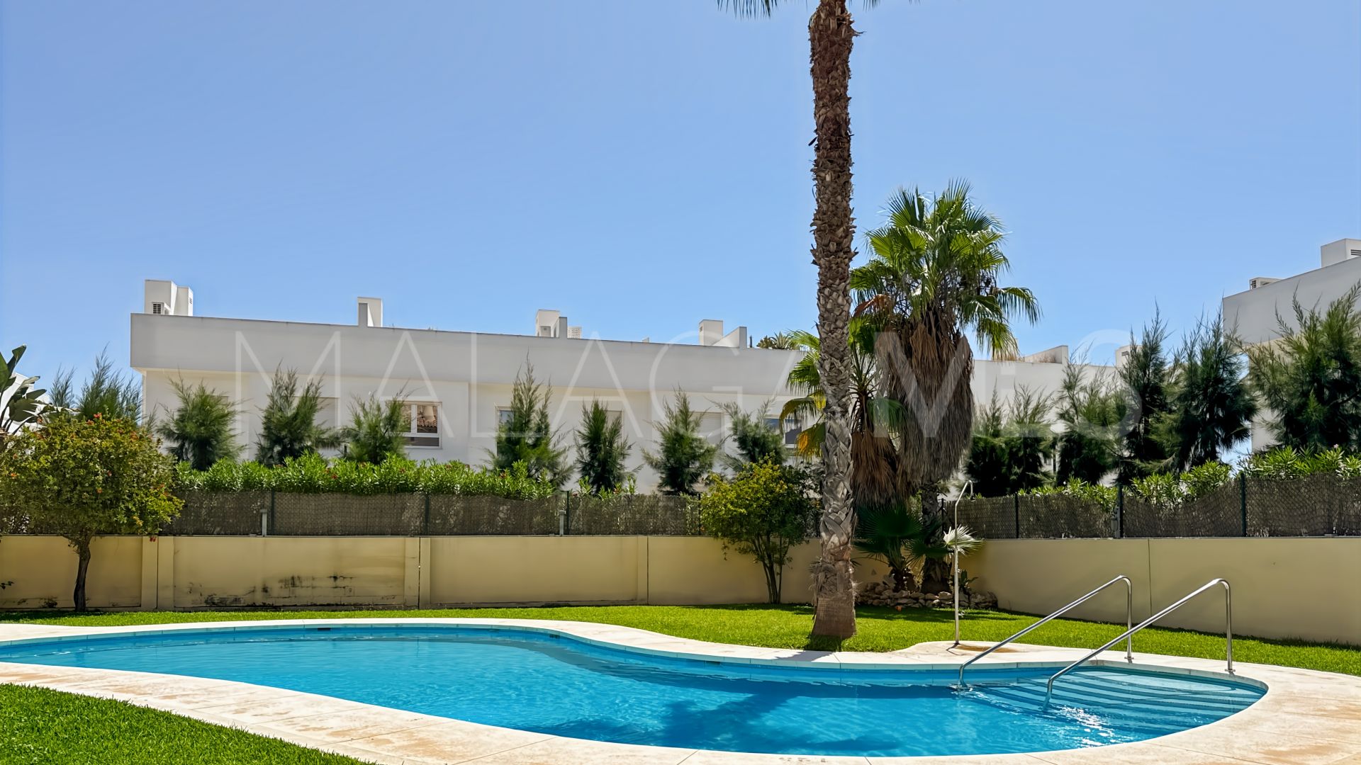 For sale town house in Calypso