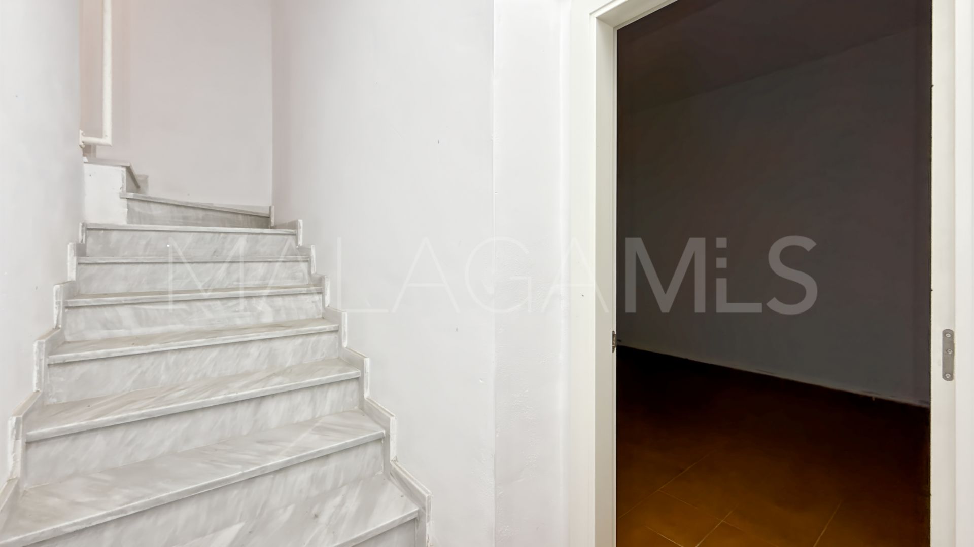For sale town house in Calypso