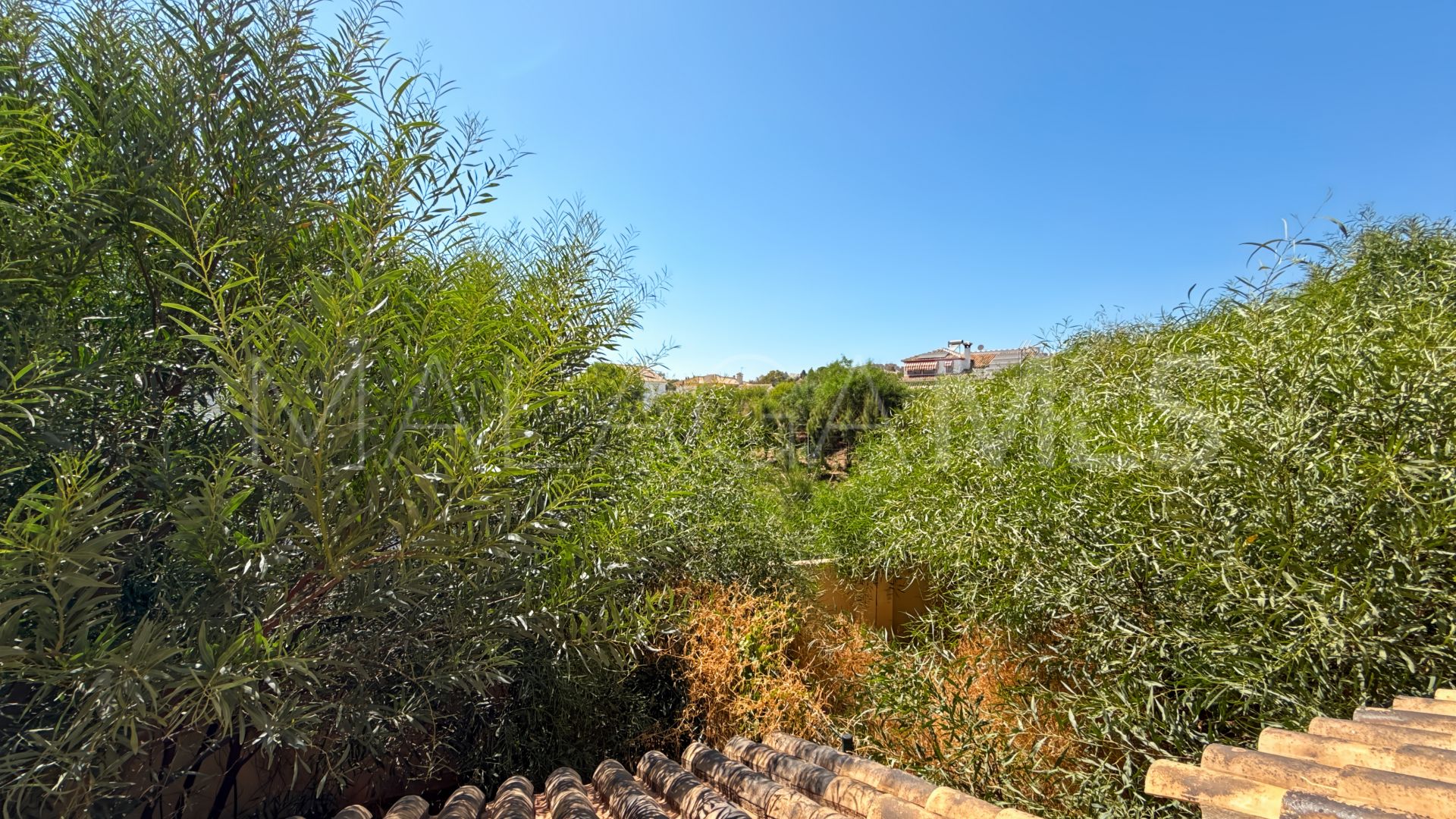 For sale town house in Calypso