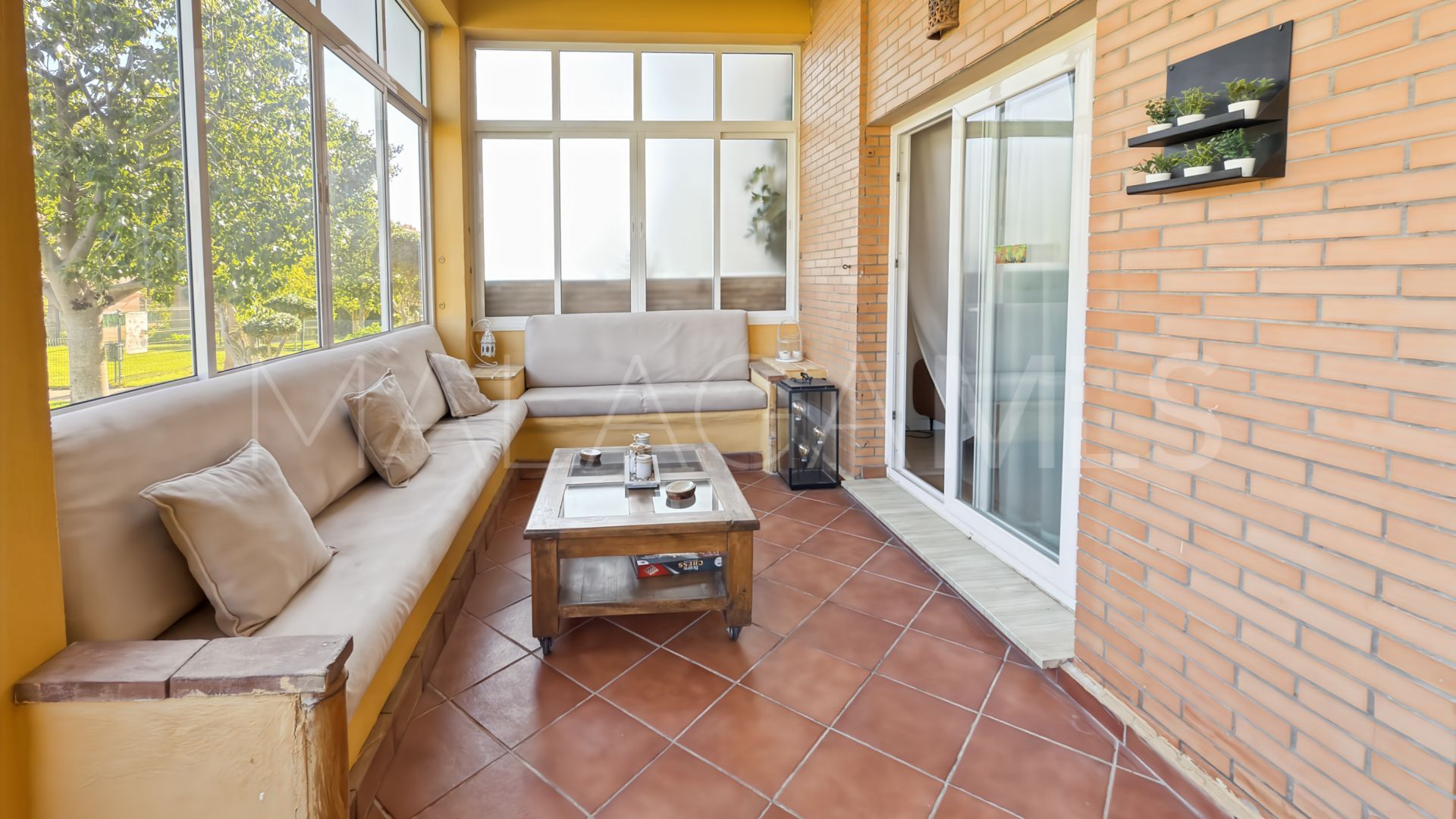 El Pinillo ground floor apartment for sale