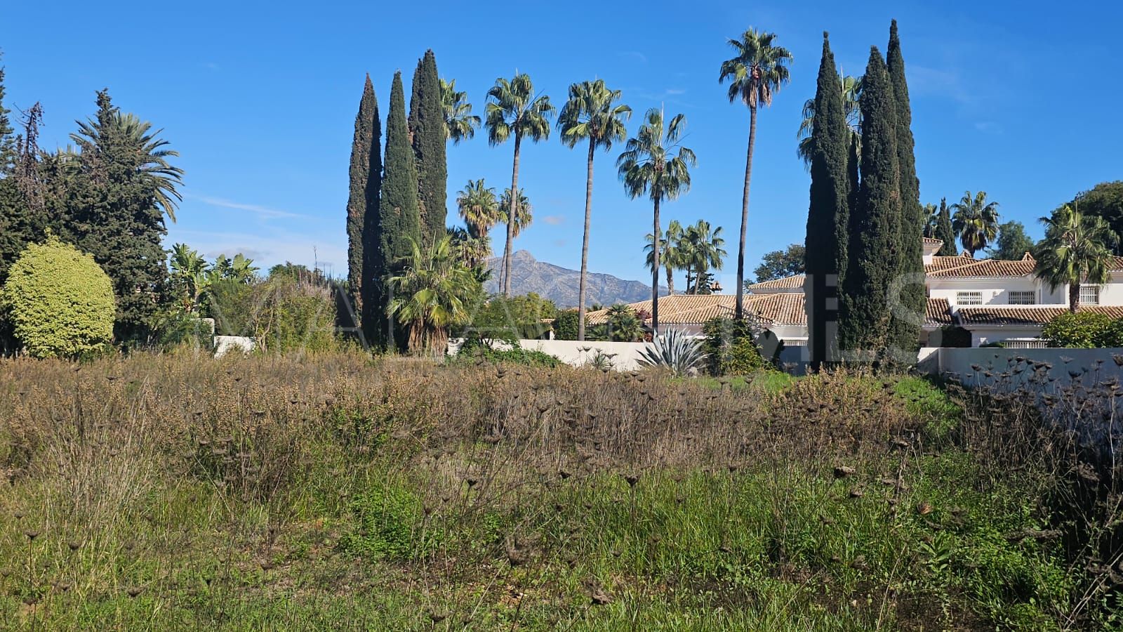 Plot in Guadalmina Baja for sale