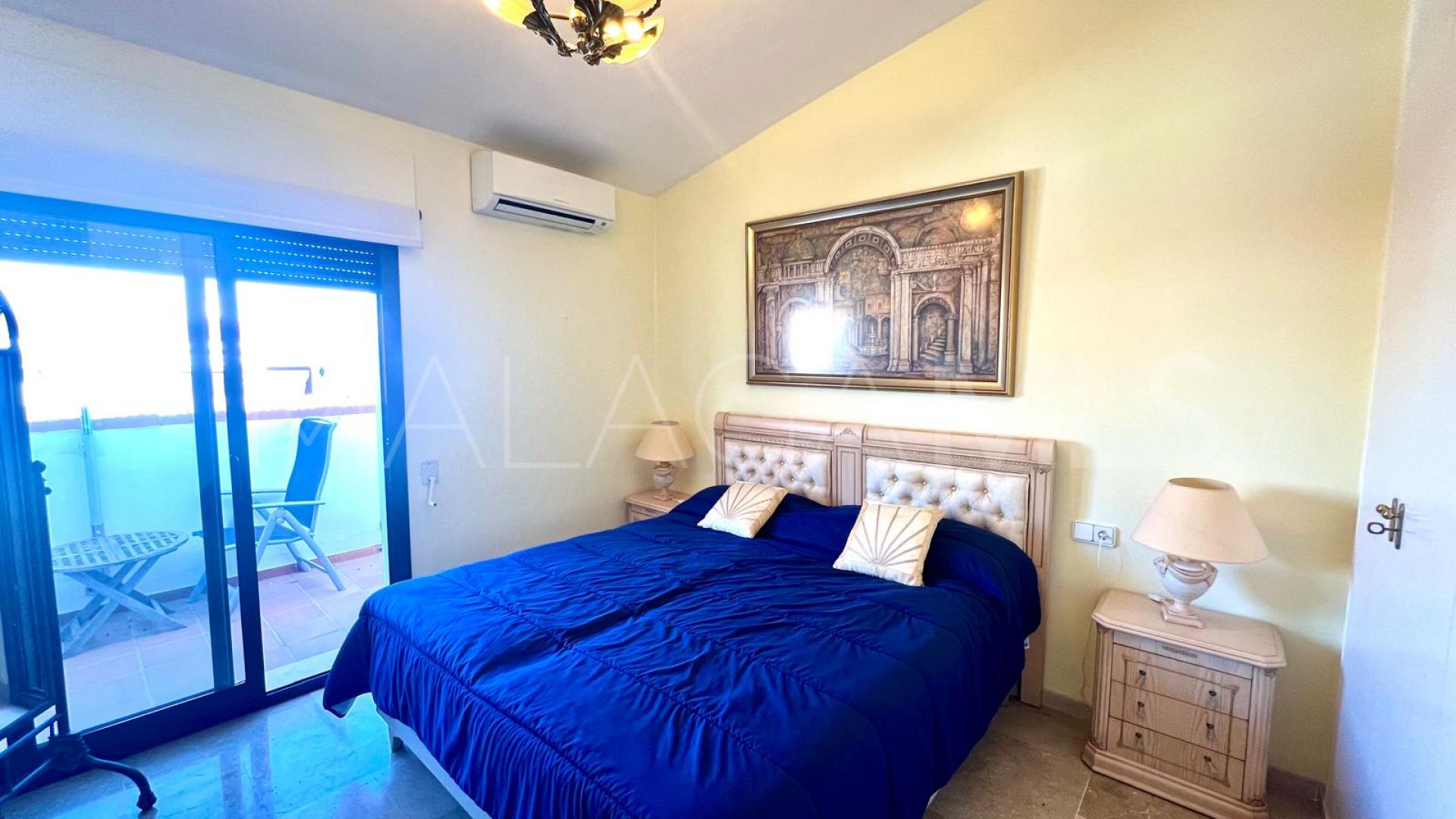 Duplex penthouse for sale in Marbella Golden Mile
