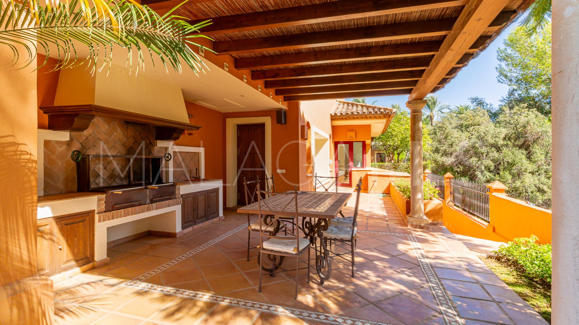 Villa for sale in Altos Reales