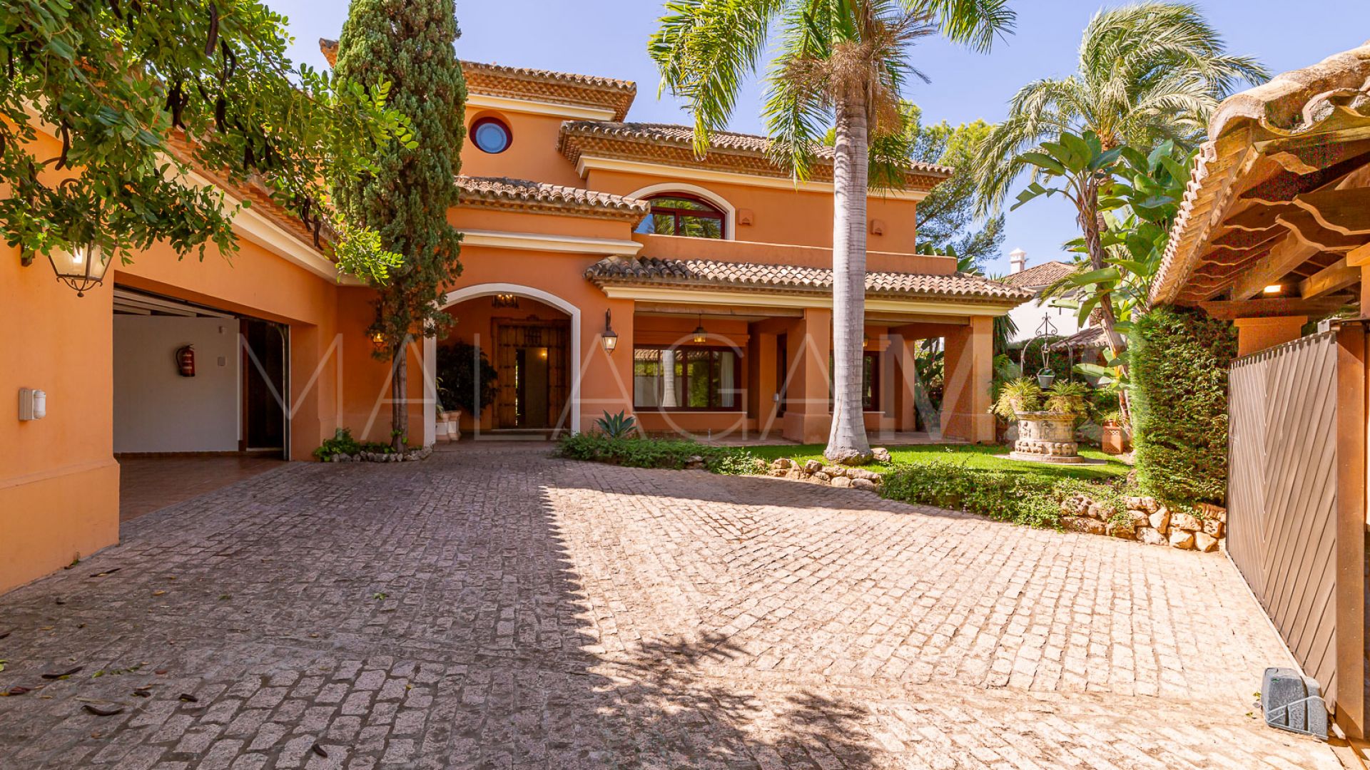 Villa for sale de 5 bedrooms in Altos Reales