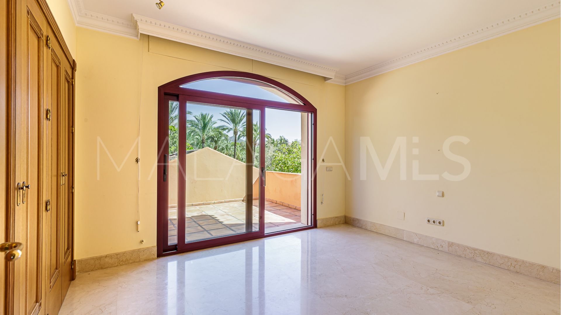 Altos Reales 5 bedrooms villa for sale