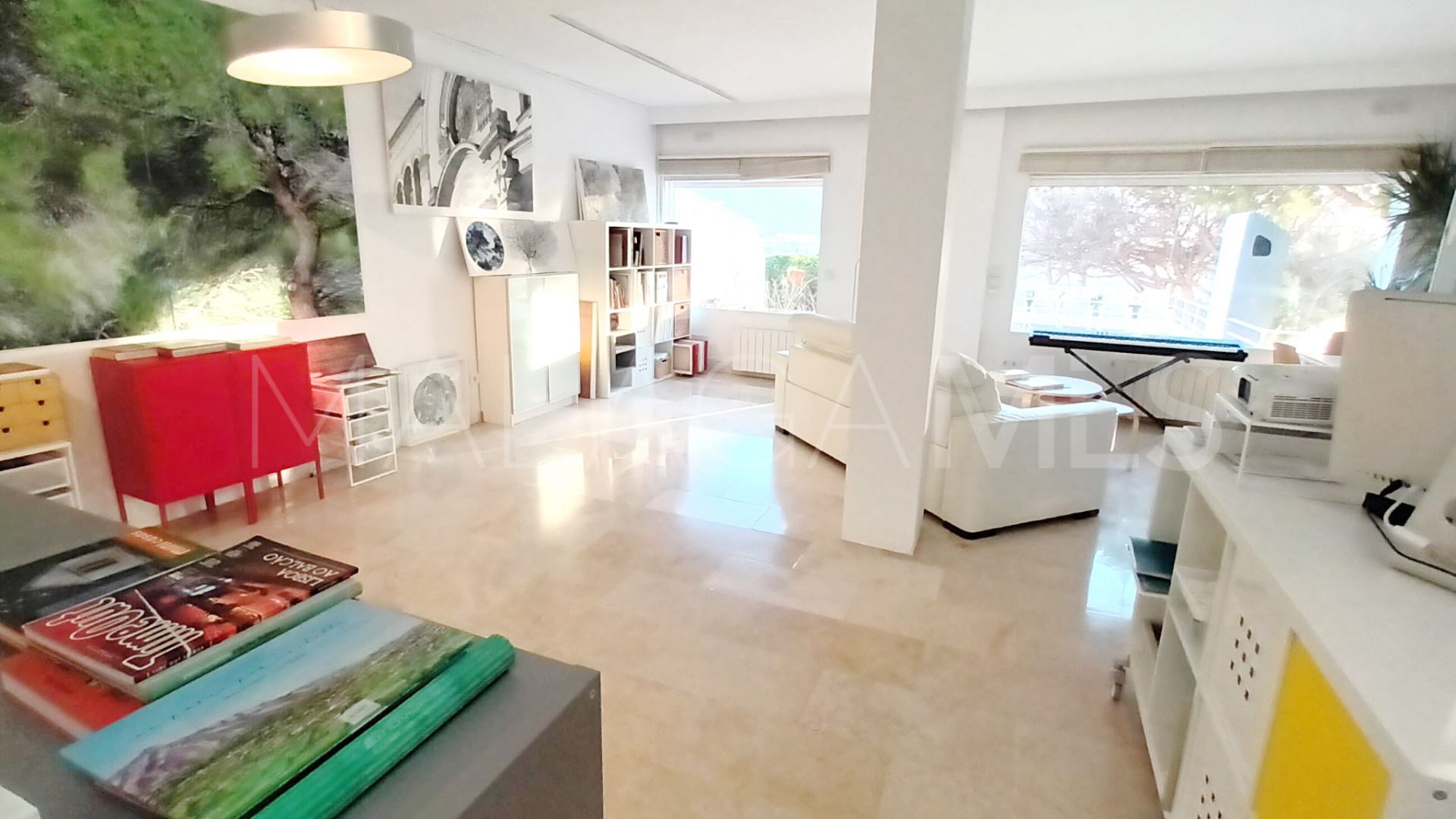 Buy ground floor duplex in Las Brisas with 4 bedrooms