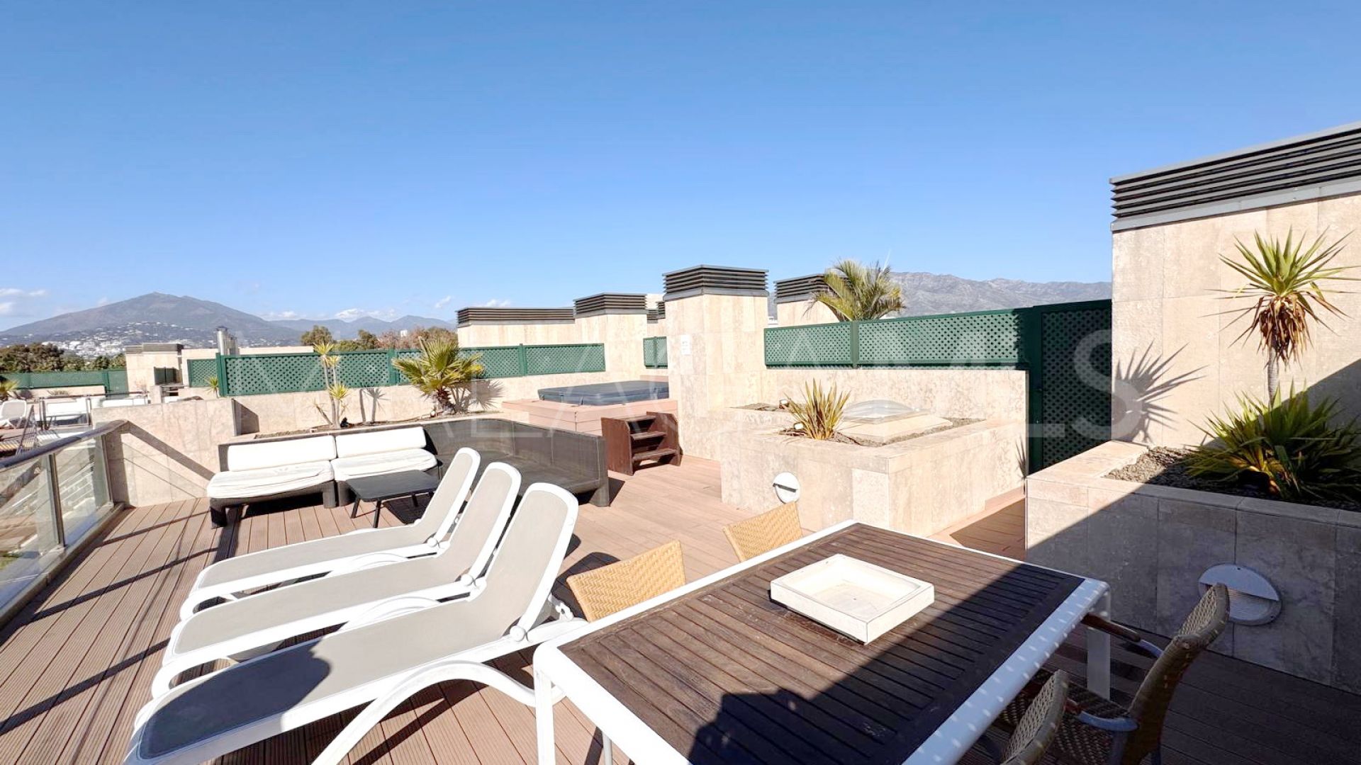 Appartement terrasse for sale in Guadalpin Banus