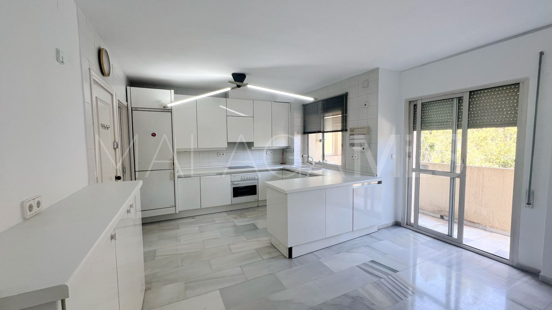 Buy Marbella Centro 4 bedrooms penthouse
