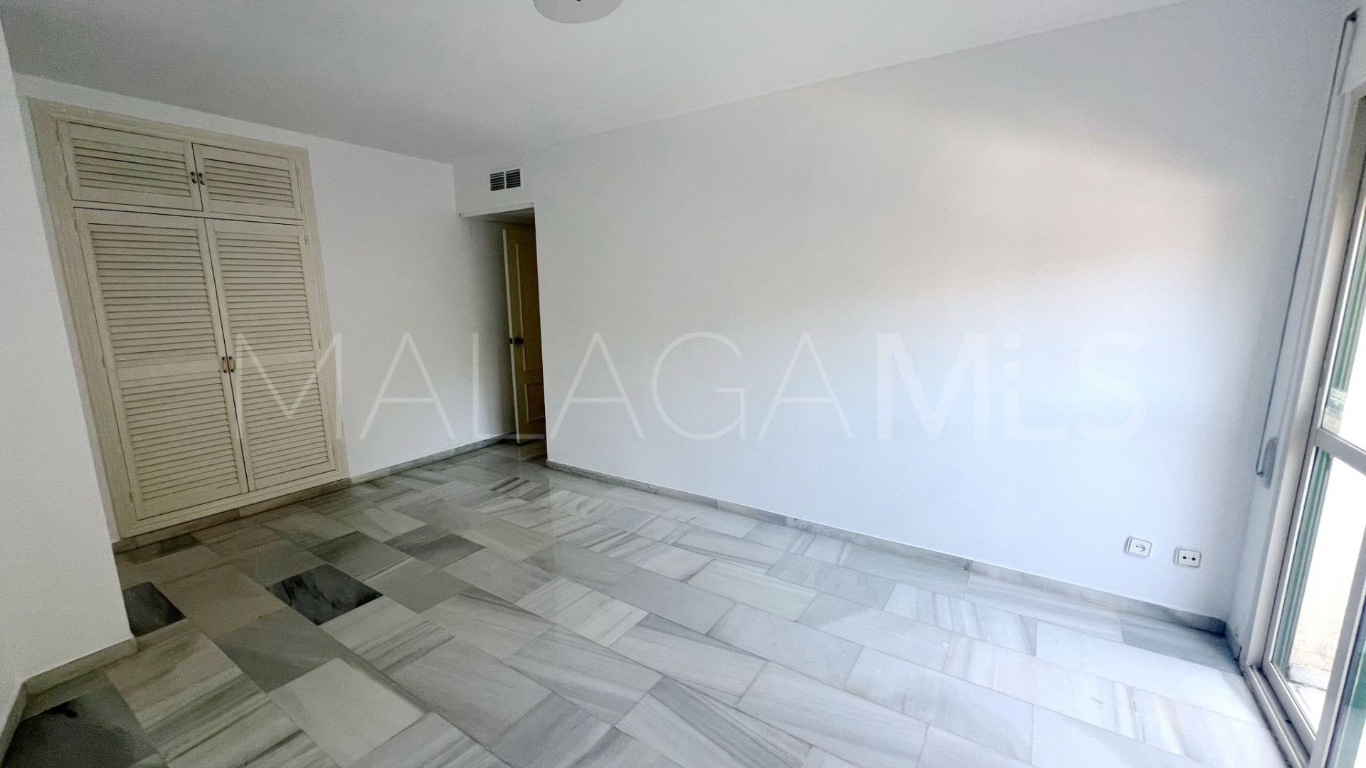 Buy Marbella Centro 4 bedrooms penthouse