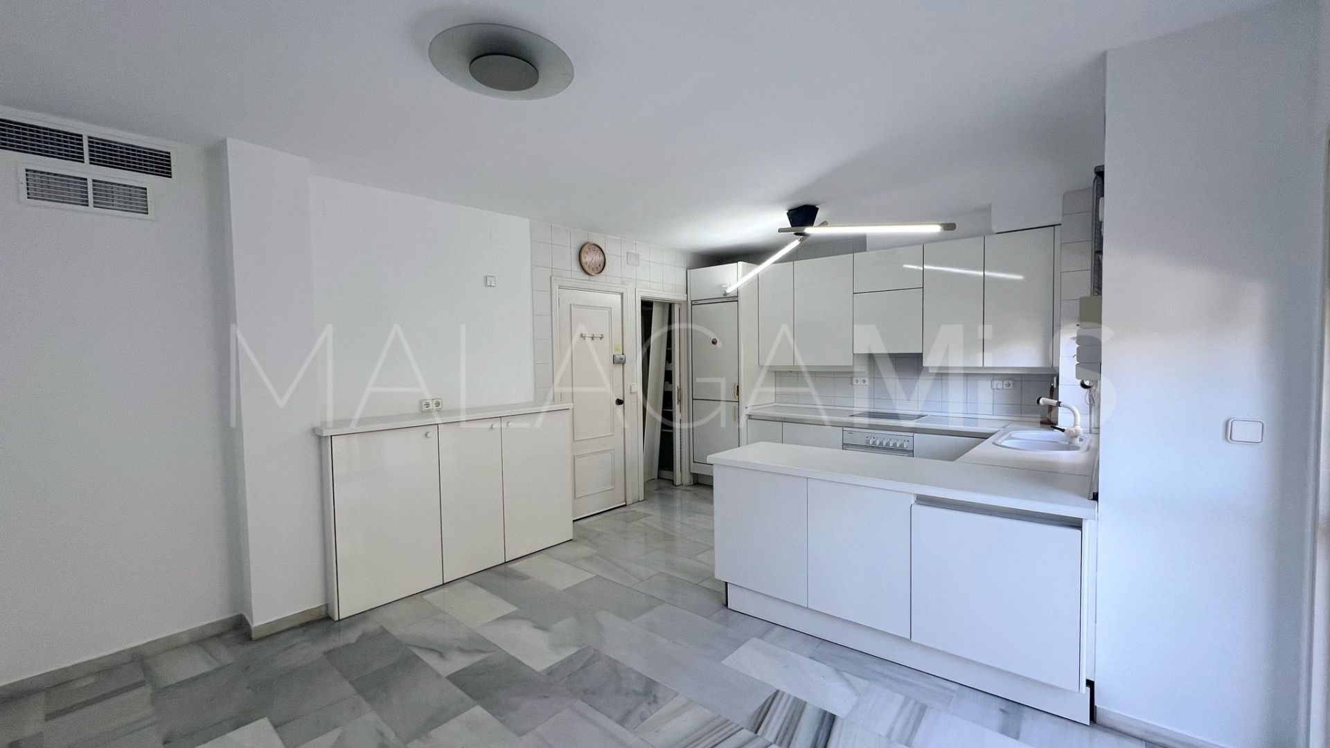 Buy Marbella Centro 4 bedrooms penthouse