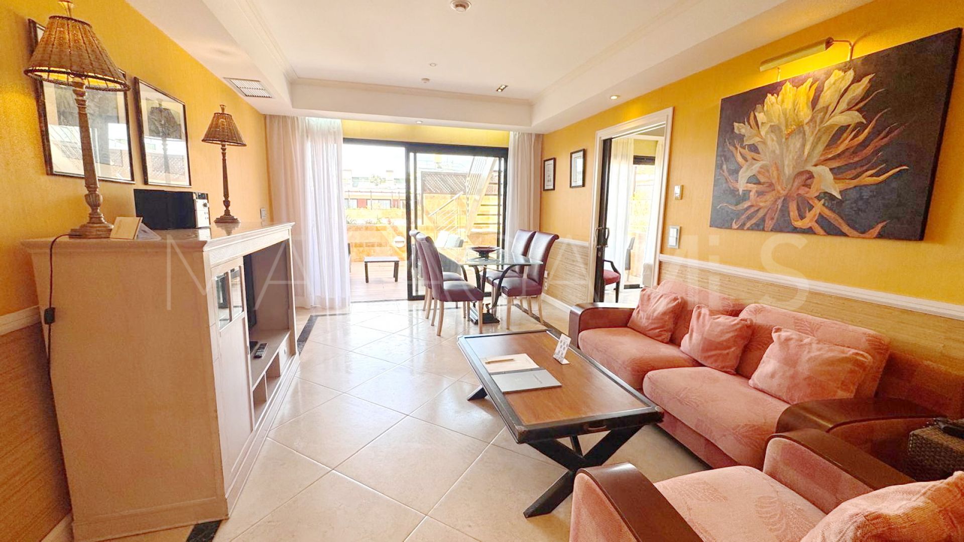 For sale duplex penthouse in Guadalpin Banus with 1 bedroom