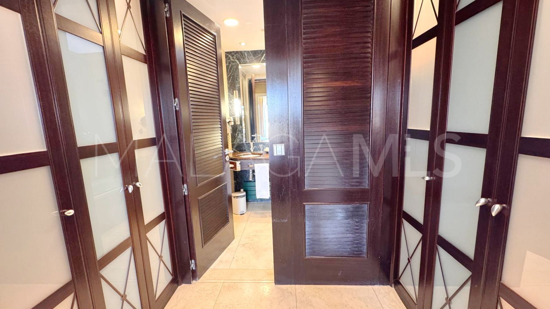 For sale duplex penthouse in Guadalpin Banus with 1 bedroom