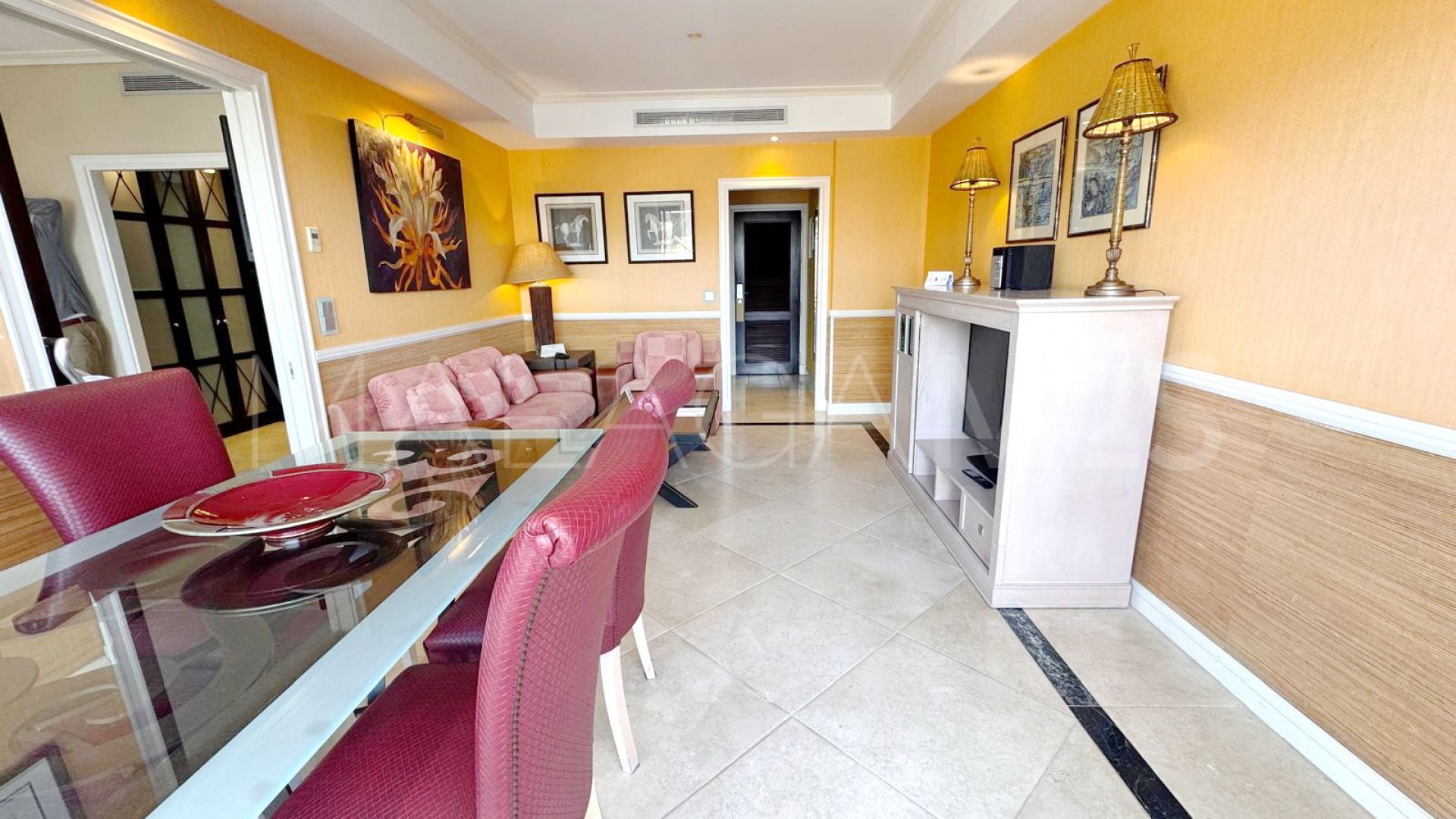 For sale duplex penthouse in Guadalpin Banus with 1 bedroom