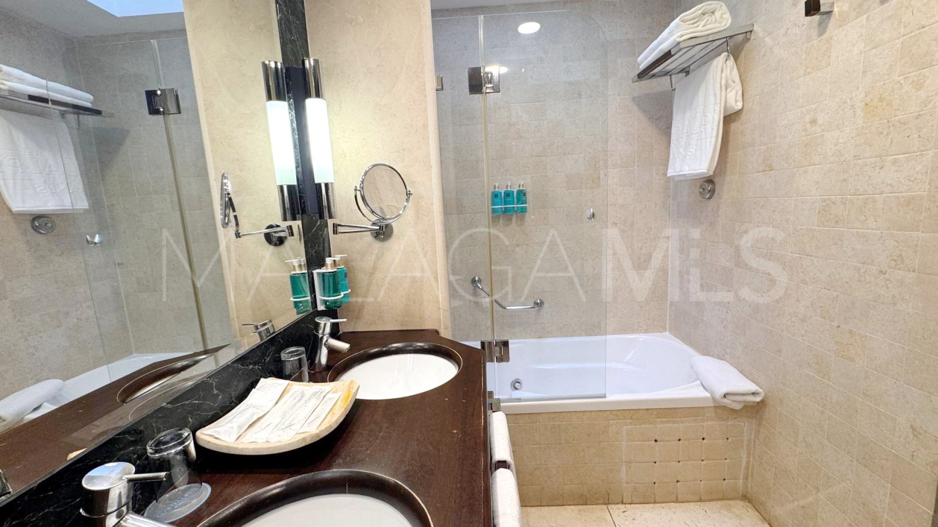 For sale duplex penthouse in Guadalpin Banus with 1 bedroom