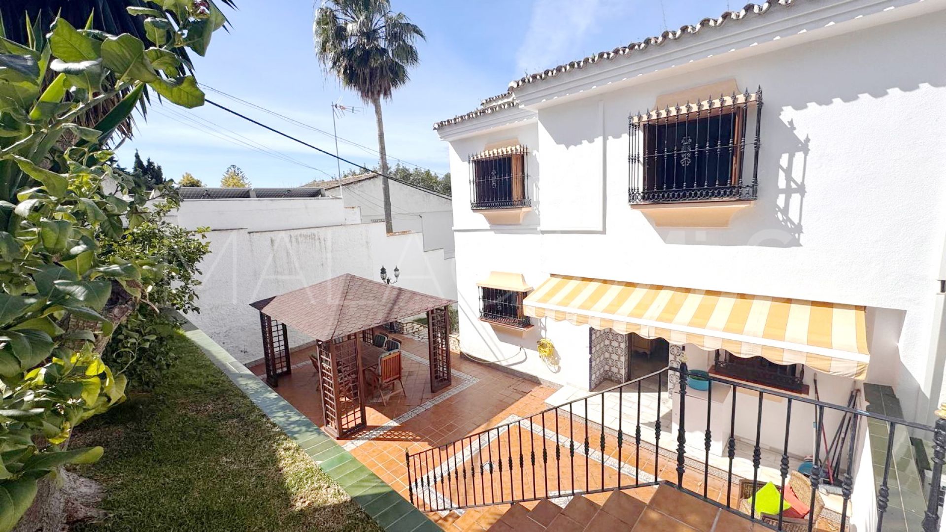 Doppelhaushälfte for sale in Nueva Andalucia