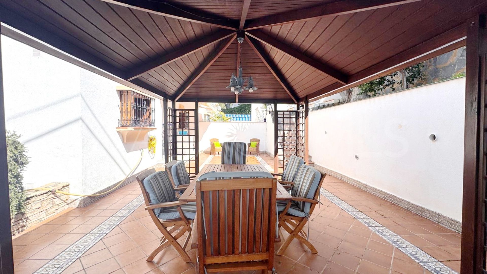 Doppelhaushälfte for sale in Nueva Andalucia