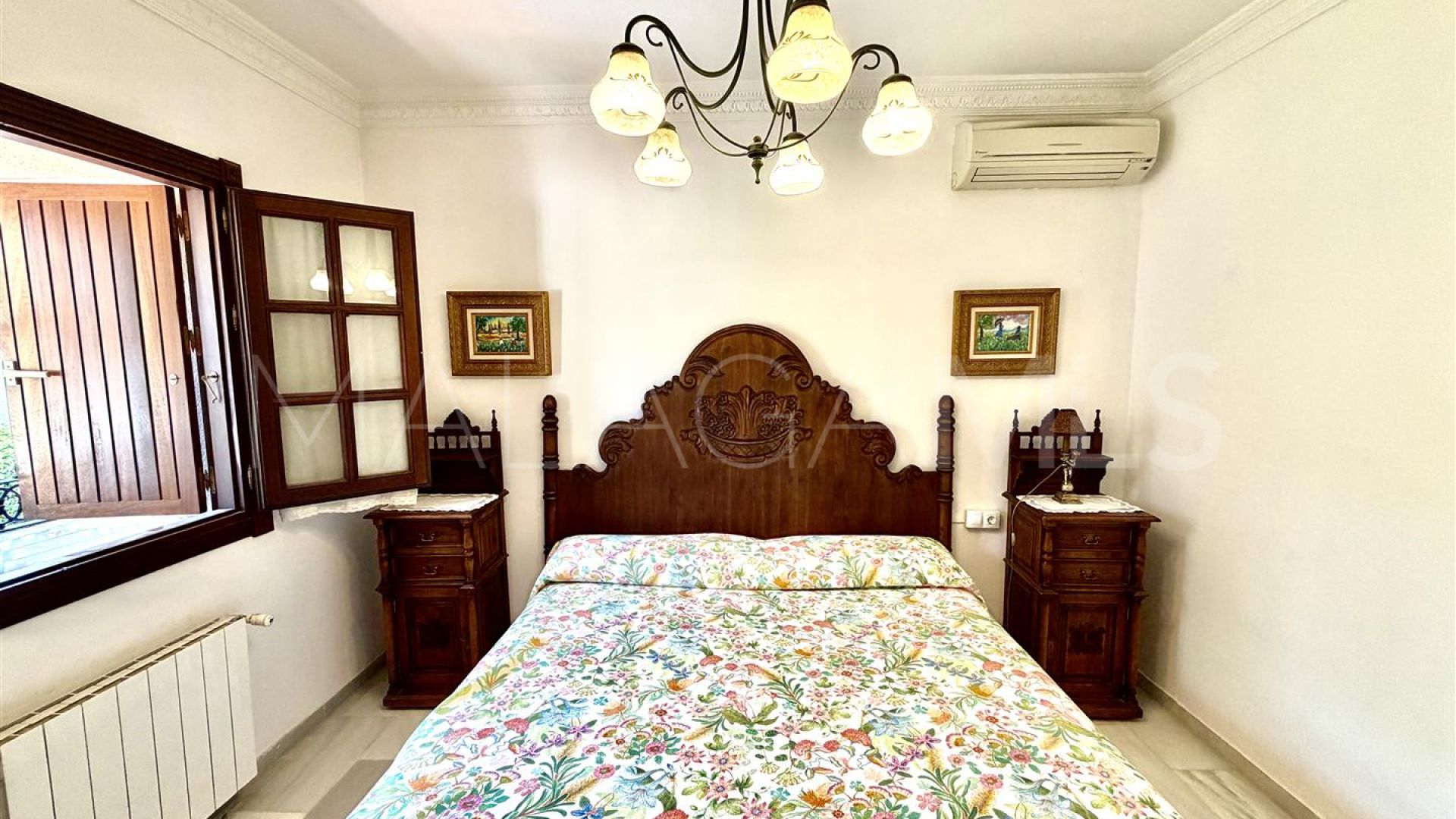 Pareado for sale in Nueva Andalucia with 3 bedrooms