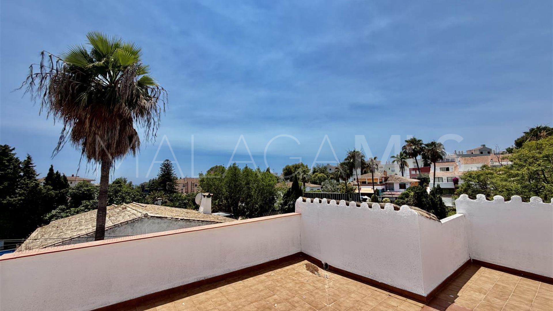 Pareado for sale in Nueva Andalucia with 3 bedrooms