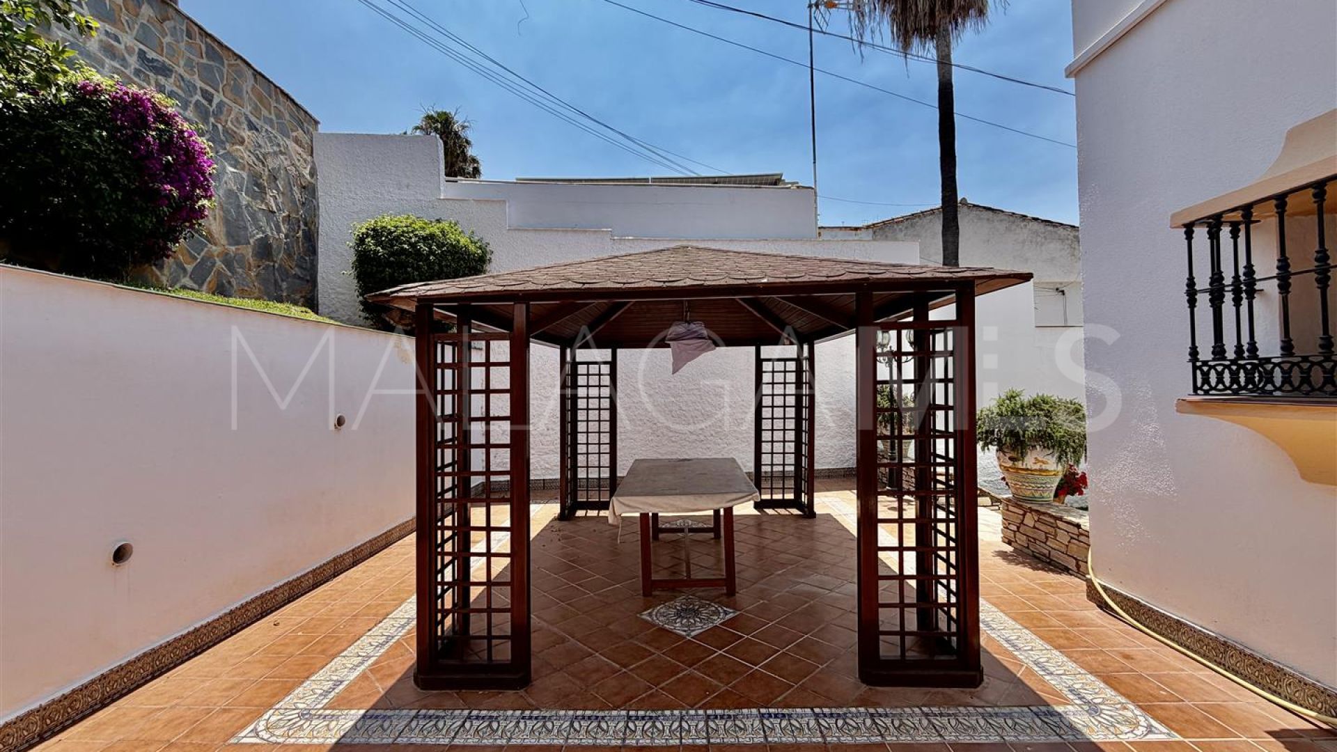 Pareado for sale in Nueva Andalucia with 3 bedrooms
