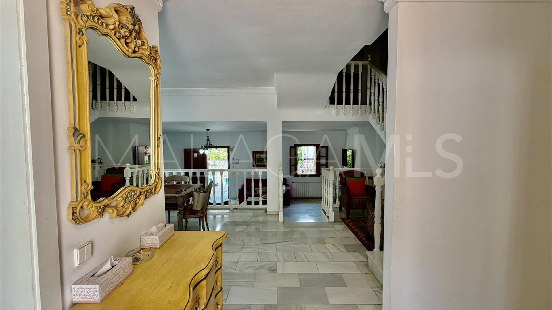 Pareado for sale in Nueva Andalucia with 3 bedrooms