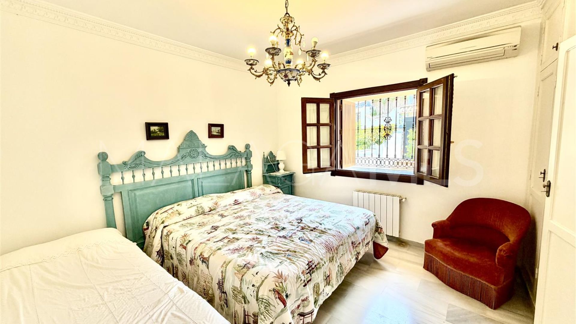 Pareado for sale in Nueva Andalucia with 3 bedrooms